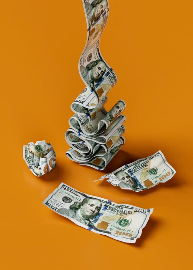 The Biggest Beauty ‘Wastes of Money’ — According to 690 Redditors